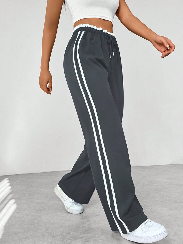 Women’s Wide-Leg Joggers – Relaxed Fit with Side Stripe Detail