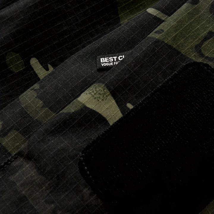 Men’s Outdoor Camouflage Jacket and Pants Set – Multi-Pocket Design for Active Use