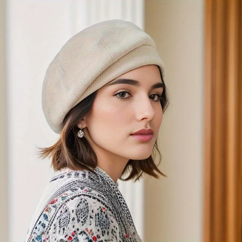 Women’s Classic Beret – Soft & Timeless Style