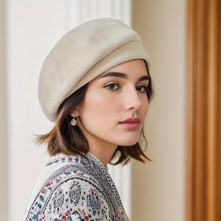 Women’s Classic Beret – Soft & Timeless Style