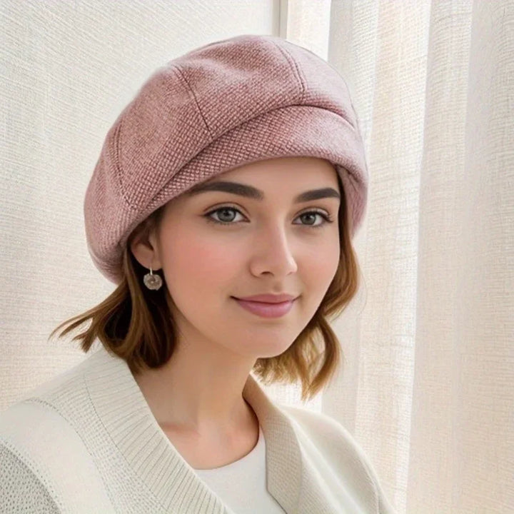 Women’s Classic Beret – Soft & Timeless Style