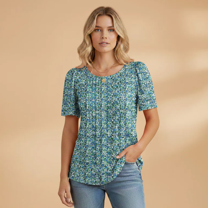 Women's Lightweight Relaxed-Fit T-Shirt for Summer and Casual Wear