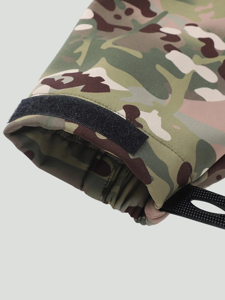 Men’s Camouflage Softshell Jacket – Hooded Outdoor Layer for Cold Weather Use
