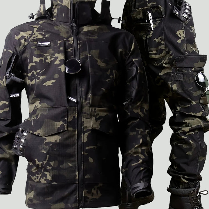 Men’s Outdoor Camouflage Jacket and Pants Set – Multi-Pocket Design for Active Use