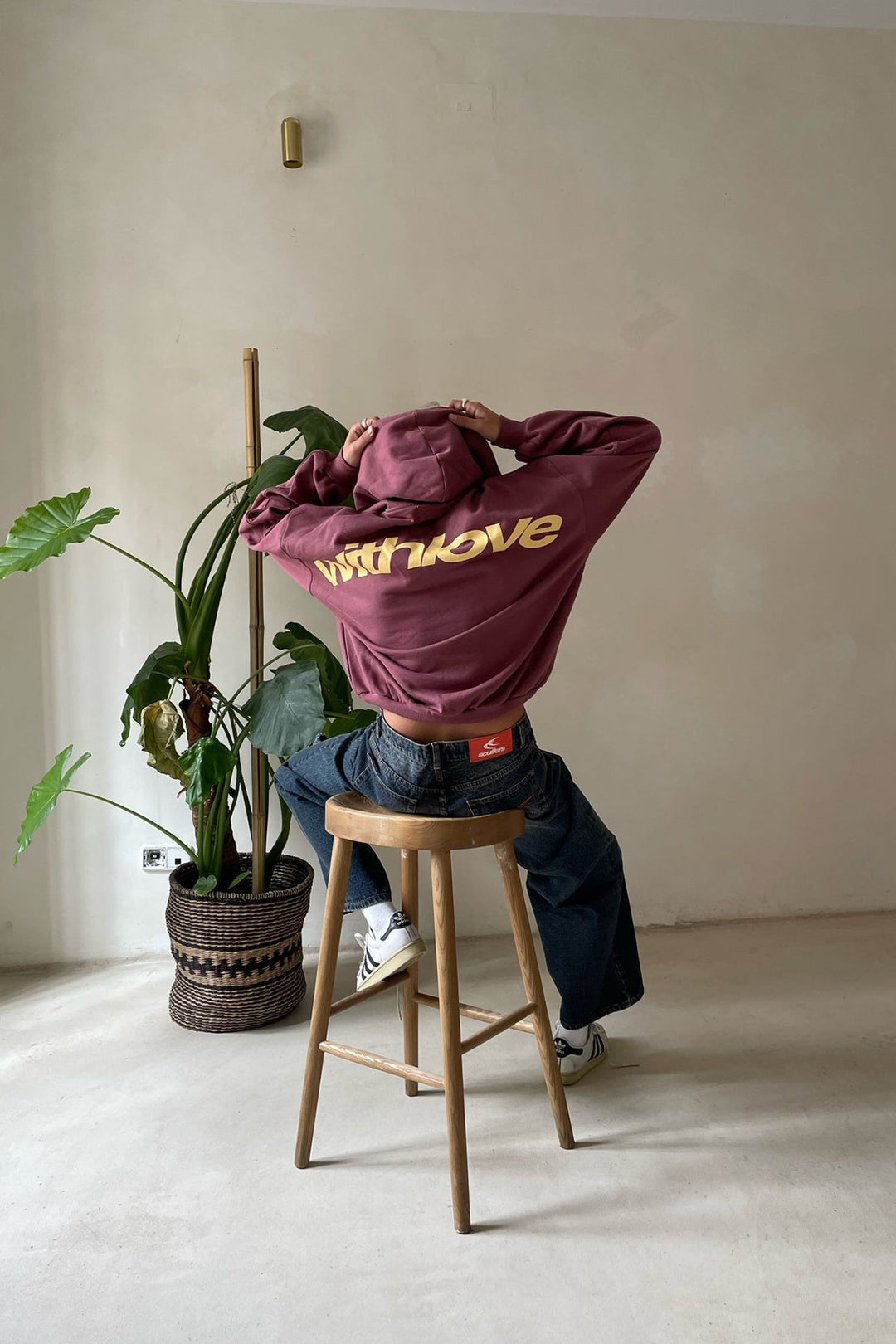 Women’s Graphic Hoodie – Relaxed Fit for Everyday Comfort